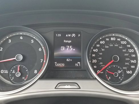 Used 2019 Volkswagen Atlas SE FWD image 25