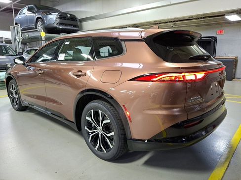 New 2025 Toyota Crown Signia image 3