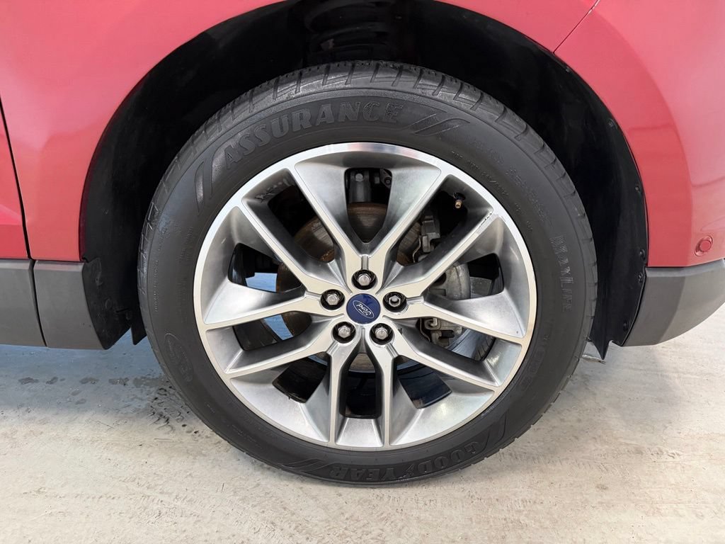 Used 2017 Ford Edge Titanium w/ Equipment Group 302A FWD image 39