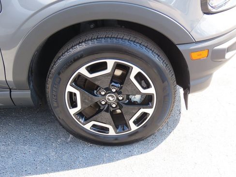 Certified 2024 Ford Bronco Sport Outer Banks w/ Tech Package image 9