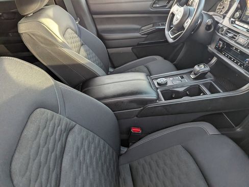 Certified 2024 Nissan Pathfinder S image 12