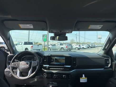 New 2026 GMC Sierra 1500 SLT image 34