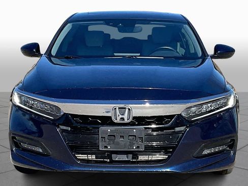 Used 2020 Honda Accord Touring image 3