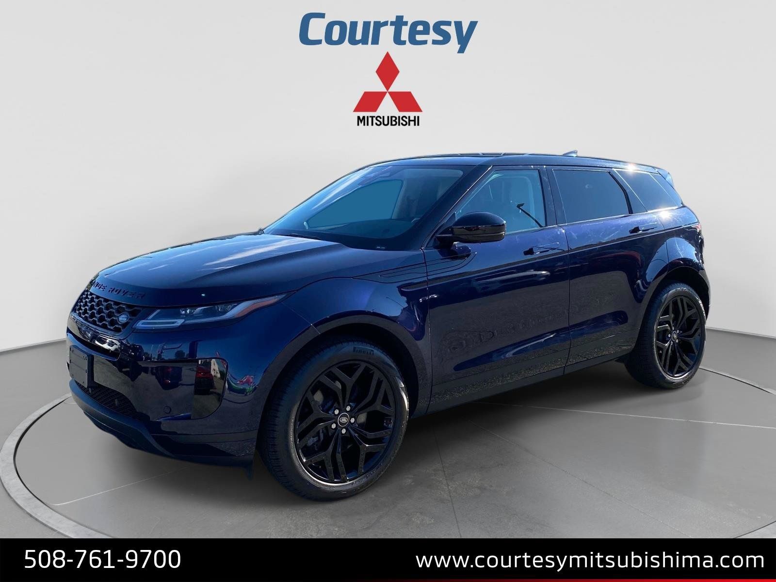 Used 2023 Land Rover Range Rover Evoque SE AWD/4WD image 1