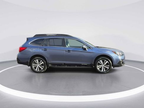 Used 2018 Subaru Outback 2.5i Limited image 9