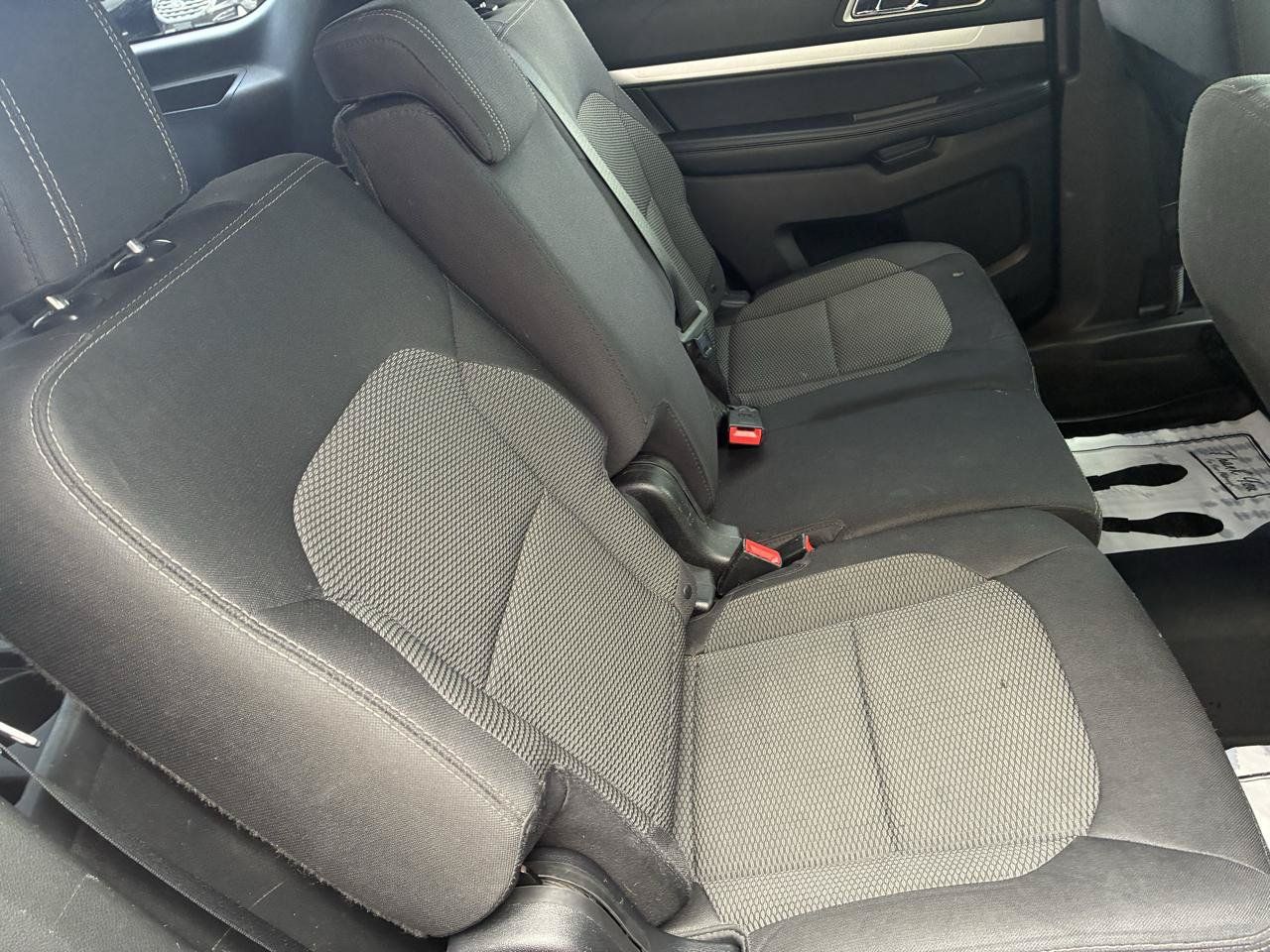 Used 2017 Ford Explorer XLT AWD/4WD image 16
