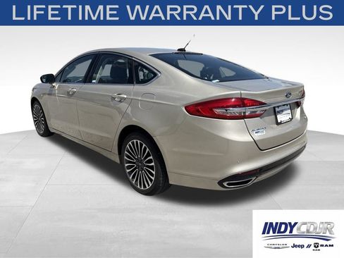 Used 2017 Ford Fusion SE w/ Fusion SE Technology Package AWD/4WD image 6