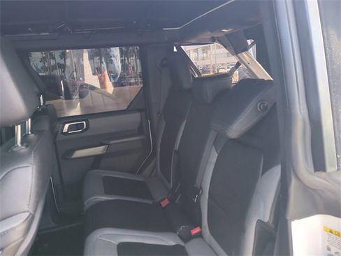 Certified 2023 Ford Bronco Black Diamond image 13