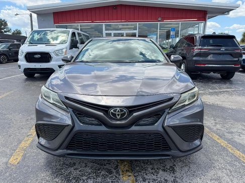Used 2023 Toyota Camry SE FWD image 2