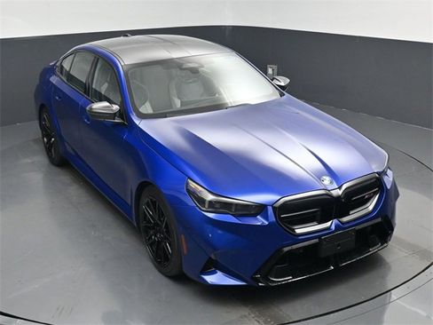 Used 2025 BMW M5 w/ Carbon Package image 54