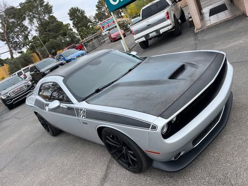 Used 2019 Dodge Challenger R/T Scat Pack w/ T/A Package RWD image 42