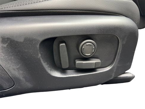 Used 2025 Land Rover Range Rover Velar Dynamic SE image 47