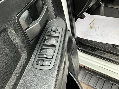 Used 2022 RAM 2500 Tradesman w/ Chrome Appearance Group AWD/4WD image 14