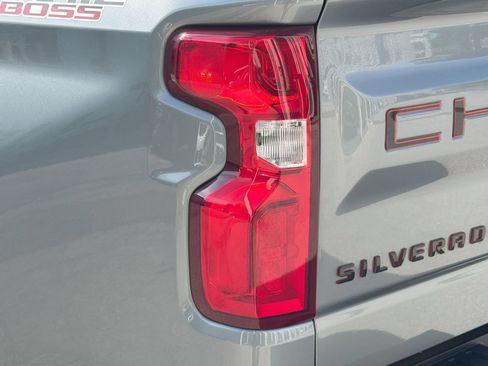 Used 2024 Chevrolet Silverado 1500 LT Trail Boss AWD/4WD image 10