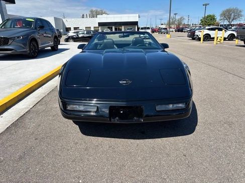 Used 1994 Chevrolet Corvette Convertible RWD image 3