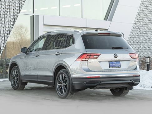 Used 2023 Volkswagen Tiguan SE image 5