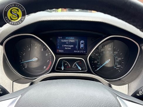 Used 2014 Ford Focus SE w/ Equipment Group 201A FWD image 19