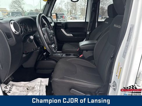 Used 2016 Jeep Wrangler Unlimited Sahara w/ Max Tow Package image 10