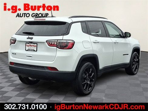 New 2026 Jeep Compass Latitude image 4