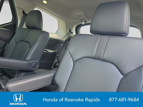Used 2023 Honda Pilot EX-L image 16
