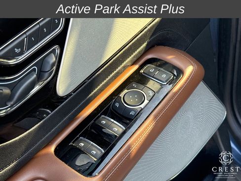 Used 2020 Lincoln Aviator Reserve w/ Equipment Group 202A image 12