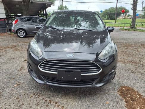 Used 2015 Ford Fiesta SE w/ Equipment Group 201A FWD image 2