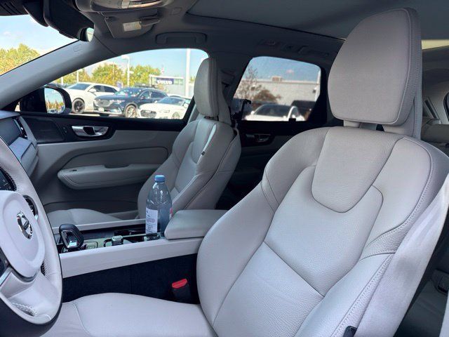 Used 2025 Volvo XC60 T8 Plus w/ Protection Package Premier AWD/4WD image 10