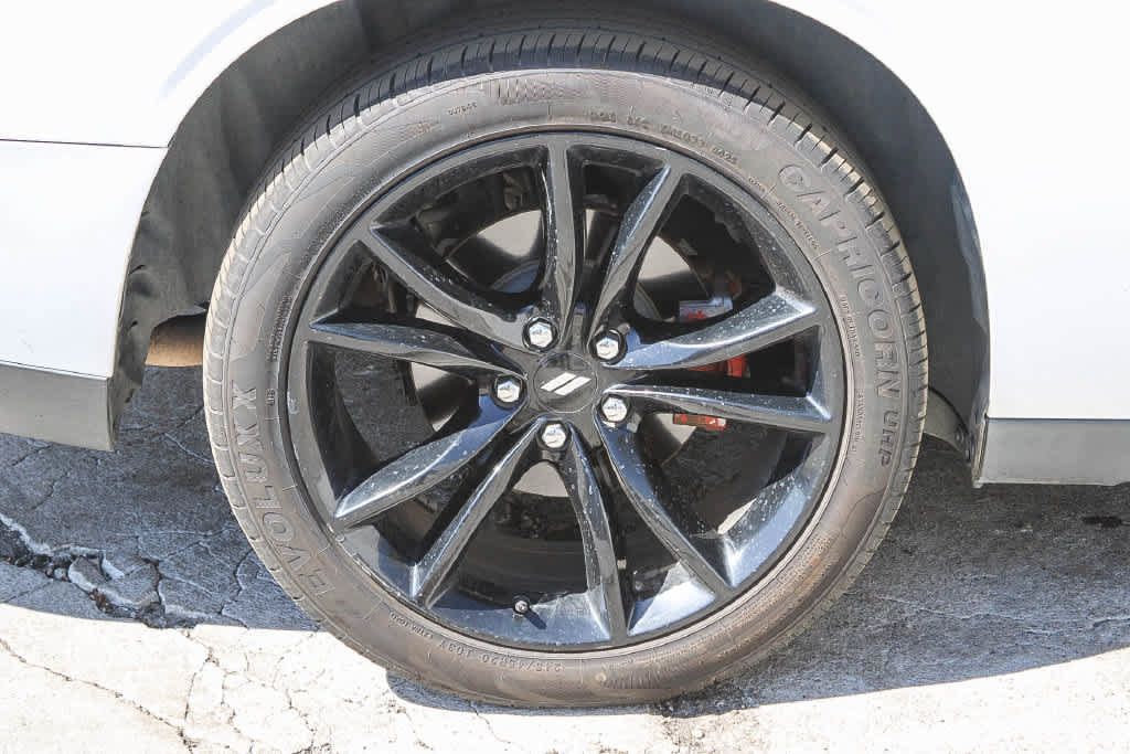 Used 2016 Dodge Challenger R/T Plus RWD image 8