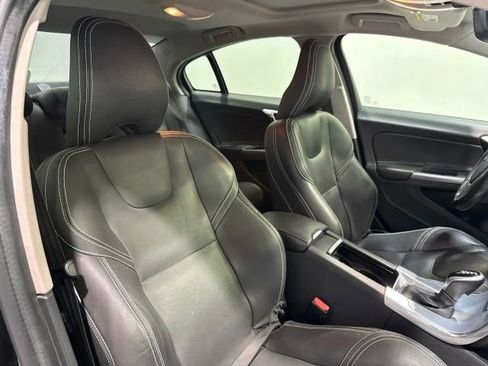 Used 2018 Volvo S60 T5 Dynamic w/ Vision Package image 26