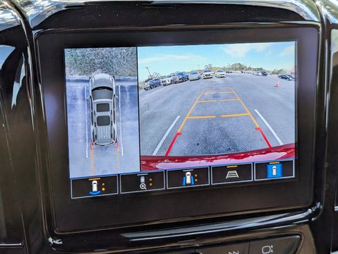 Used 2023 Chevrolet Traverse Premier image 29