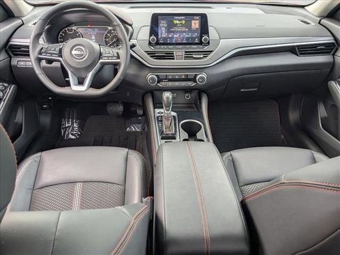 Certified 2025 Nissan Altima 2.5 SR AWD/4WD image 17