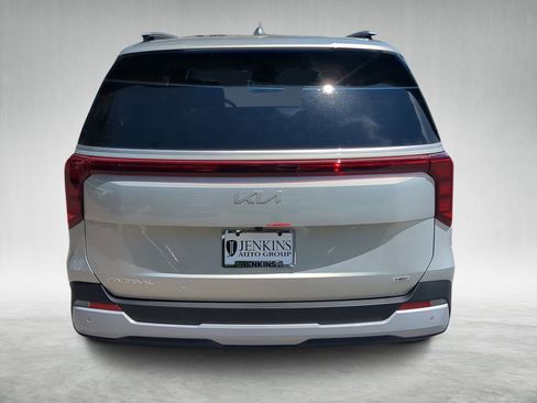 New 2026 Kia Carnival EX image 4