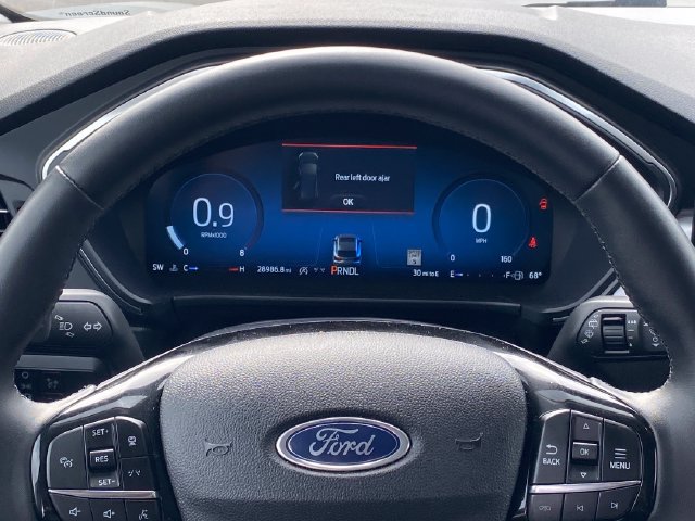 Used 2025 Ford Escape Platinum AWD/4WD image 9