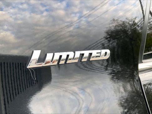 Used 2020 Toyota 4Runner Limited image 9