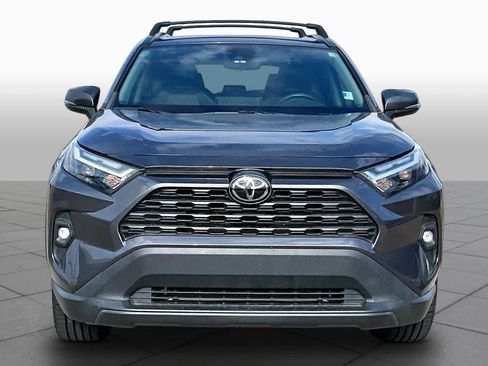 Used 2022 Toyota RAV4 XLE Premium image 4