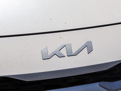 Used 2023 Kia Forte LXS FWD image 4