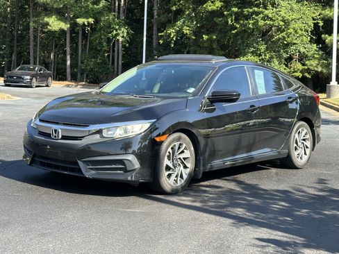 Used 2017 Honda Civic EX image 5