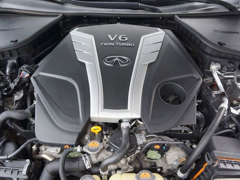 Used 2018 INFINITI Q50 Luxe w/ Cargo Package (L95) image 17