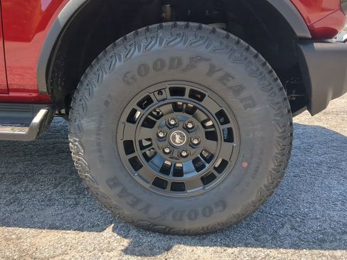 New 2026 Ford Bronco Outer Banks image 9