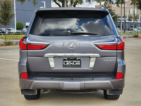 Used 2017 Lexus LX 570 4WD w/ Luxury Package image 6