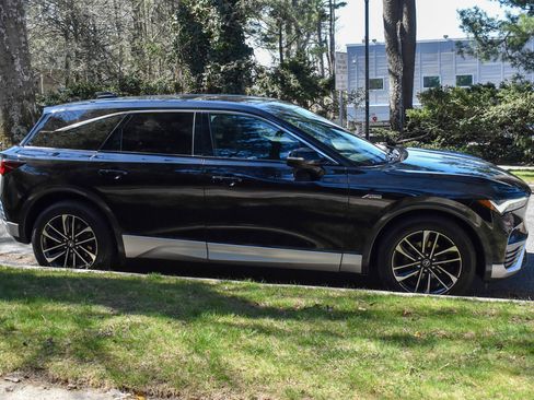 Used 2024 Acura ZDX A-Spec image 10