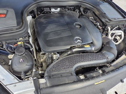 Used 2022 Mercedes-Benz GLC 300 4MATIC image 18