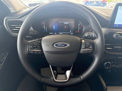 Certified 2023 Ford Escape Active AWD/4WD image 17