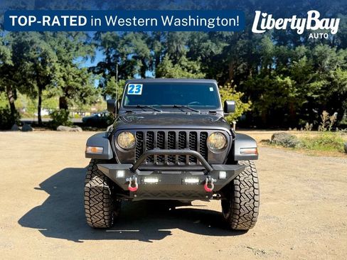 Used 2023 Jeep Gladiator Sport AWD/4WD image 5