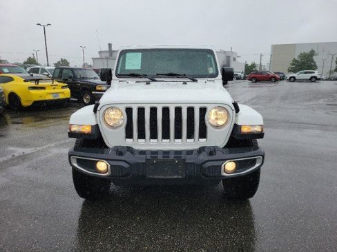 Used 2018 Jeep Wrangler Unlimited Sahara w/ Cold Weather Group AWD/4WD image 9