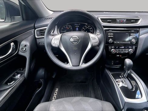 Used 2016 Nissan Rogue SV FWD image 6