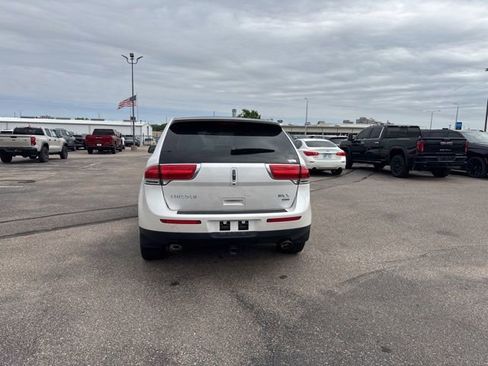 Used 2014 Lincoln MKX AWD w/ Equipment Group 102A image 6