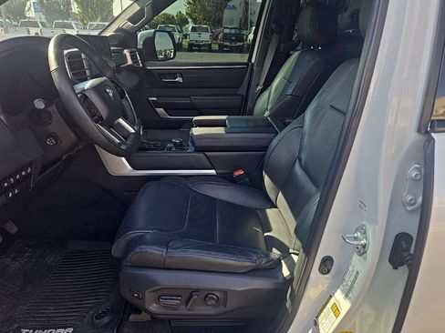 Used 2022 Toyota Tundra Platinum AWD/4WD image 9