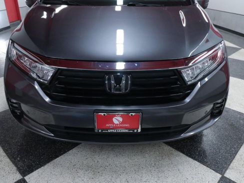 Used 2022 Honda Odyssey Touring image 4