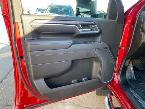 Used 2025 Chevrolet Silverado 2500 LTZ image 9